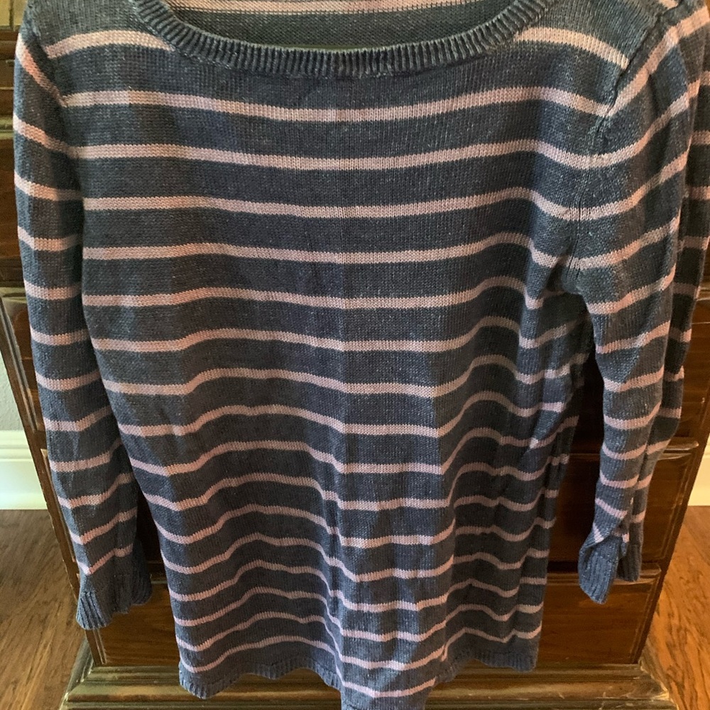 Line. Sweater